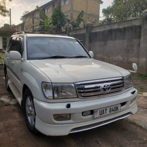 Toyota Land Cruiser V8 Rental in Uganda