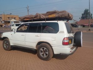 V8 with roof top tent